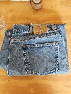 Eddie Bauer Men's Medium Blue Relaxed Jeans